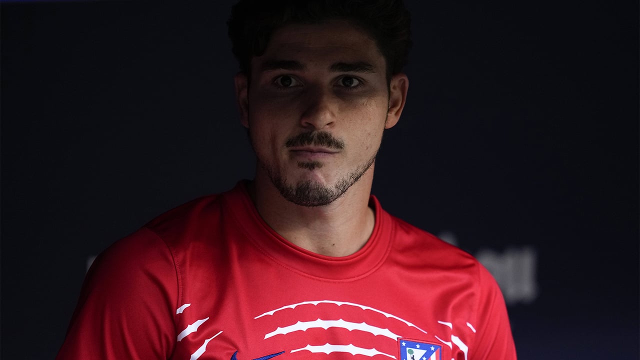 Julián Álvarez quiere presionar hasta el límite: tercer día sin acudir a entrenar