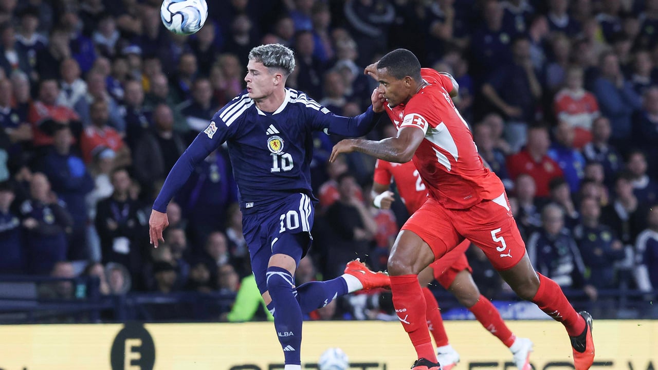 Robbie Ure, delantero del Sevilla, prolonga su sequía en su segunda partido con Escocia