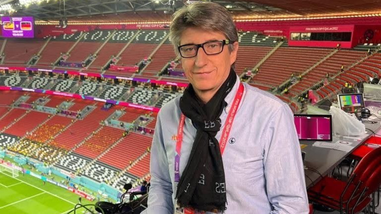 Juan Carlos Rivero, comentarista de RTVE, desconecta con Eva Armenteros antes de narrar el España - Argentina