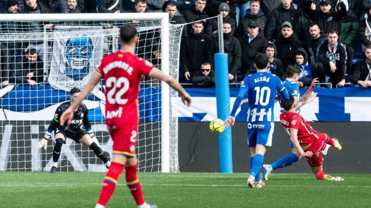 Alavés 0-2 Getafe: Victoria azulona que aprieta más si cabe la lucha por la permanencia