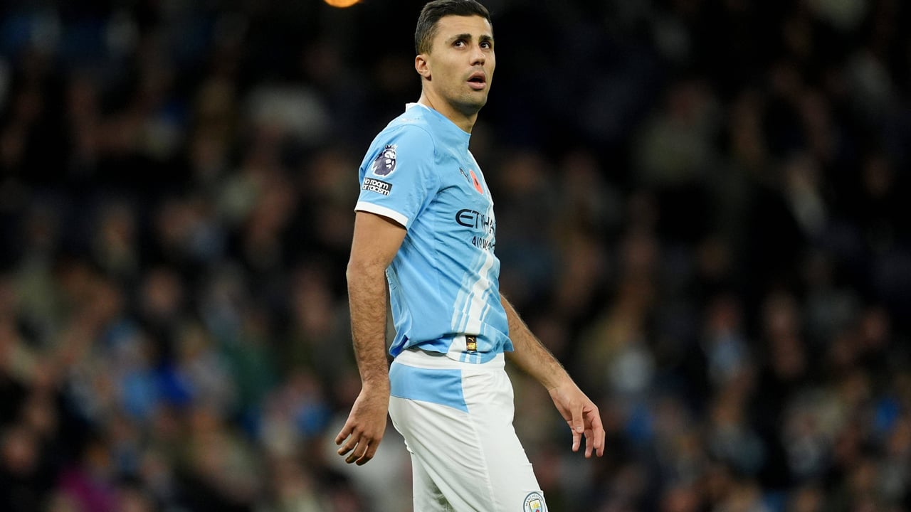 Incertidumbre con la lesión de Rodri y Guardiola no despeja las dudas: "Está mejorando, pero no sé cuánto le falta"