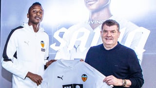 El Valencia hace oficial el fichaje de Umar Sadiq: las cifras definitivas del traspaso