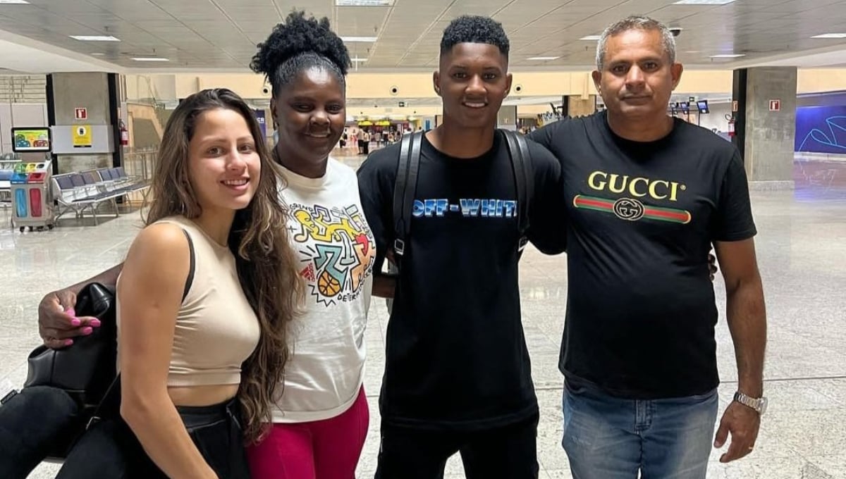 Abner Vinicius aterriza en el Betis con una sonrisa contagiosa