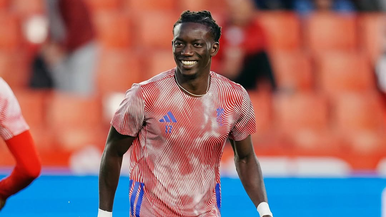 El Sporting de Portugal se planta por Souleymane Faye y Pacheta se moja