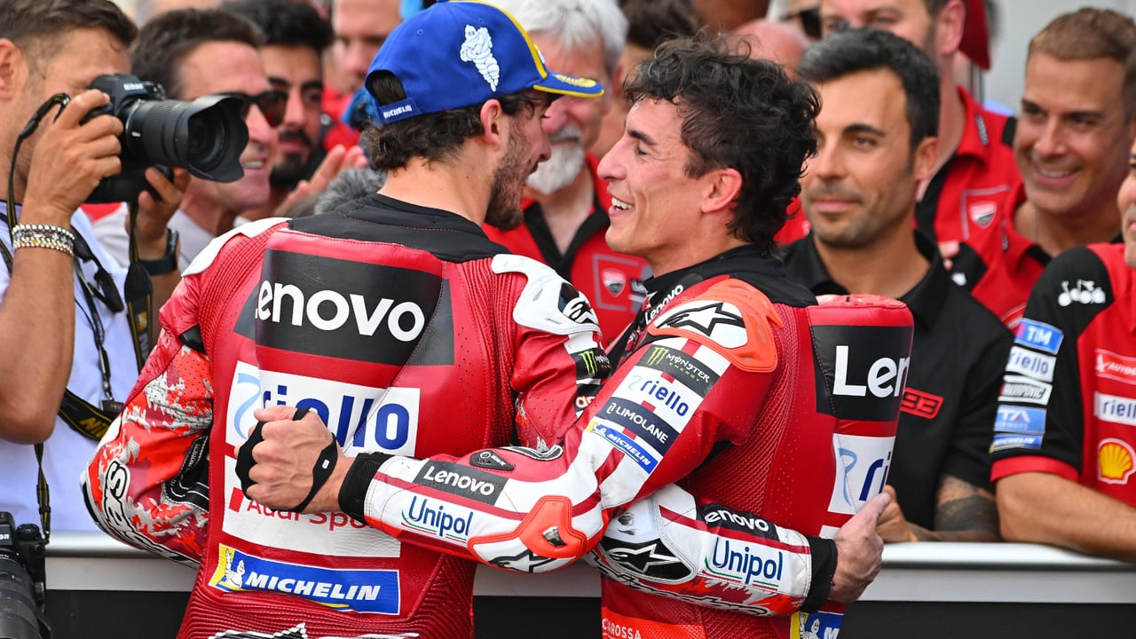 Marc Márquez la lía en la parrilla de salida del Gran Premio de los Países Bajos de Fórmula 1