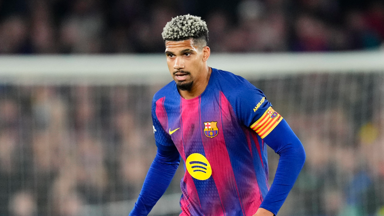 Ronald Araujo avisa sobre la posible remontada del Barcelona en Champions League y esquiva la expulsión de Cubarsí
