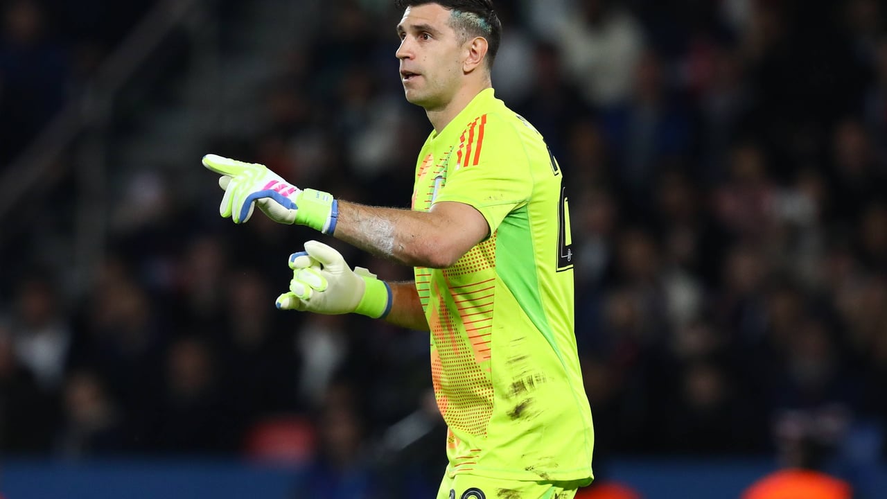 La salida del Dibu Martínez, aprobada