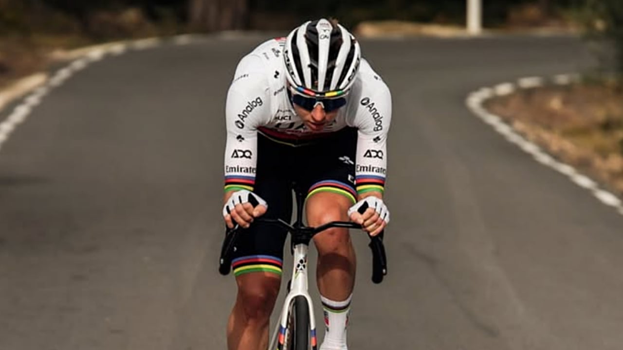 Tadej Pogacar no entiende de pretemporadas y ya tiene su primer récord del curso