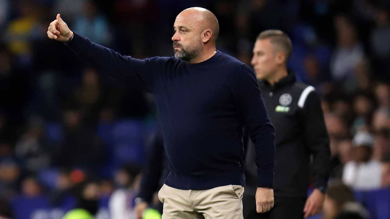 Manolo González lamenta la falta de acierto del Espanyol en el derbi: “Si perdonas tantas ocasiones contra equipos de este nivel, es muy difícil ganar”