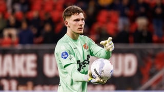 El Valencia encuentra competencia para Dimitrievski en el joven Van Oevelen