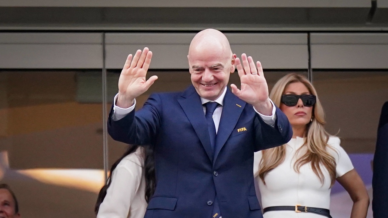 Infantino, presidente de la FIFA, saca pecho con Irán en el Mundial