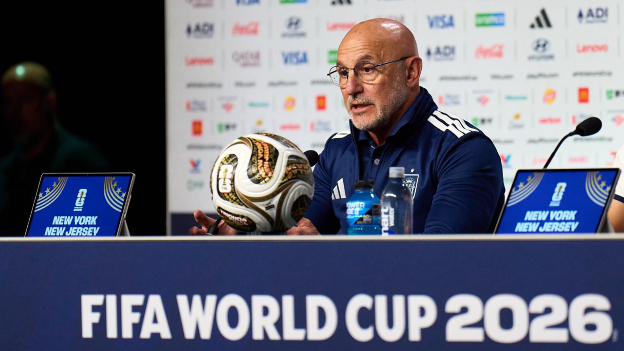 Luis de la Fuente separa a Lamine Yamal de Lionel Messi: "Messi es inigualable"