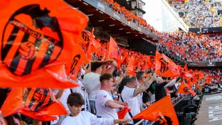 Europa, merecido homenaje de despedida para Mestalla