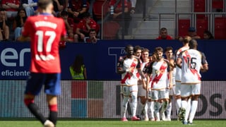 Osasuna 1-1 Rayo Vallecano: Camello se empeña en discutir la decisión de Luis de la Fuente