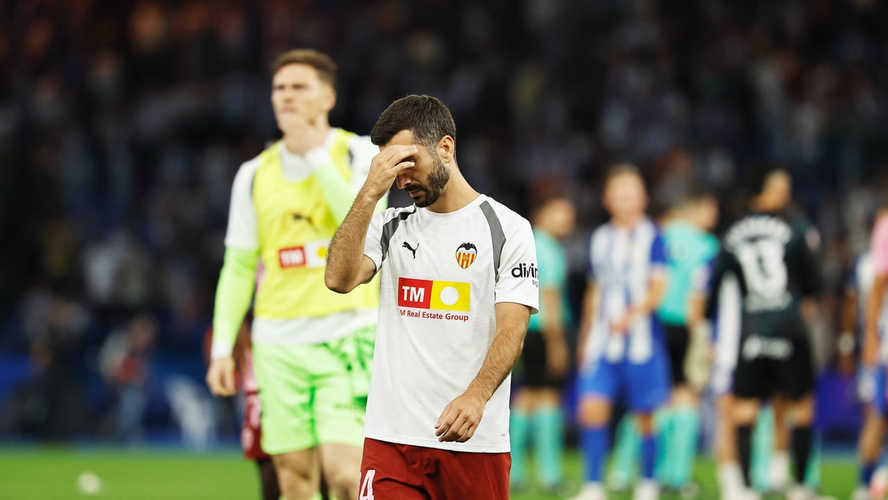 Gayà vive una situación inédita en el Valencia