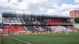 El Rayo Vallecano habilitará pantallas para ver la final de la Conference League: precios, horarios y cómo comprar las entradas