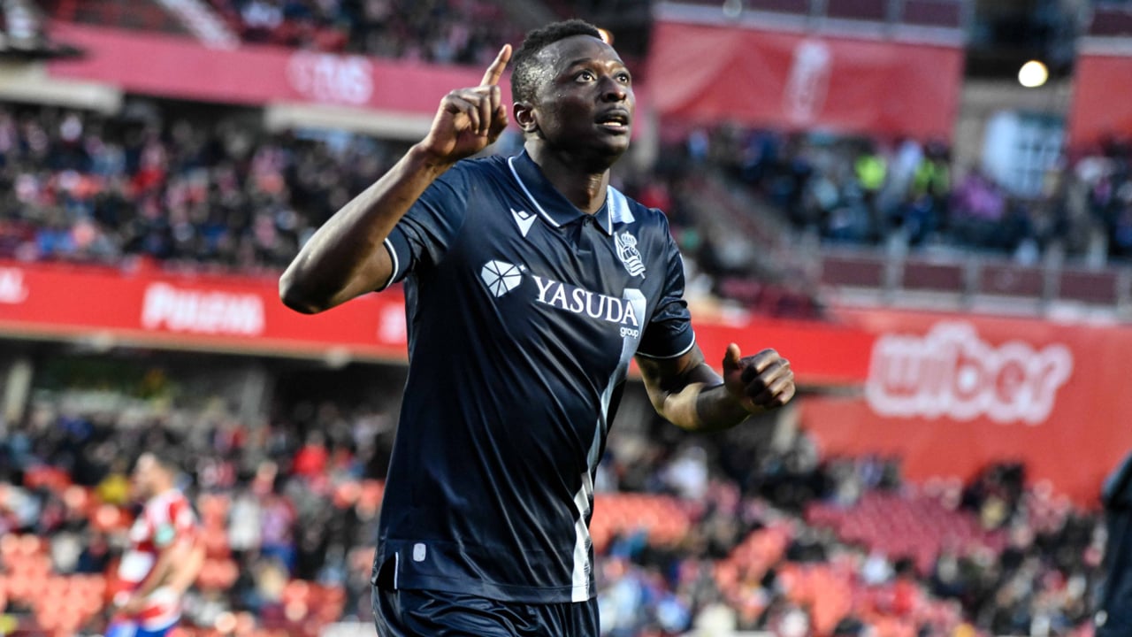 La única salida para Umar Sadiq