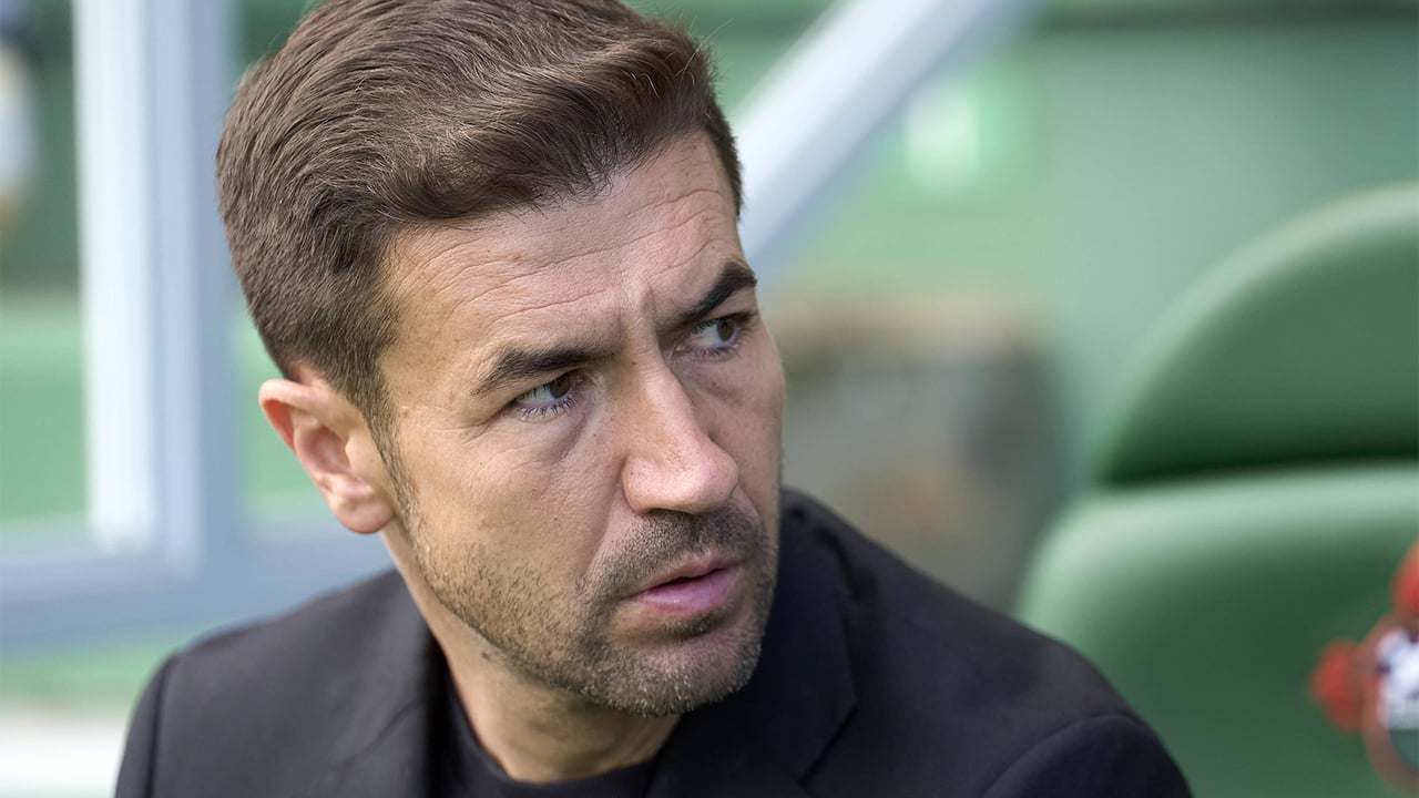 Simeone incorpora a Gabi como segundo entrenador tras la salida de Nelson Vivas