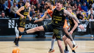 Unicaja y UCAM celebran la crisis del Valencia Basket