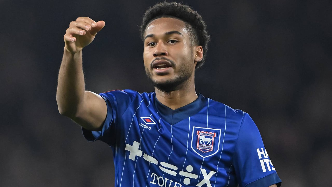 Un codiciado pivote en la agenda del Sevilla con Juanlu de fondo