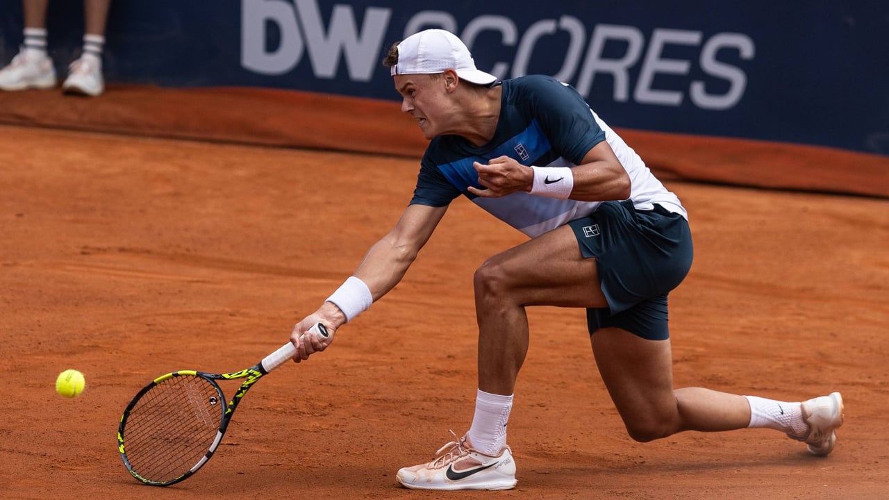 Holger Rune le pone fin al idilio de Carlos Alcaraz con Barcelona