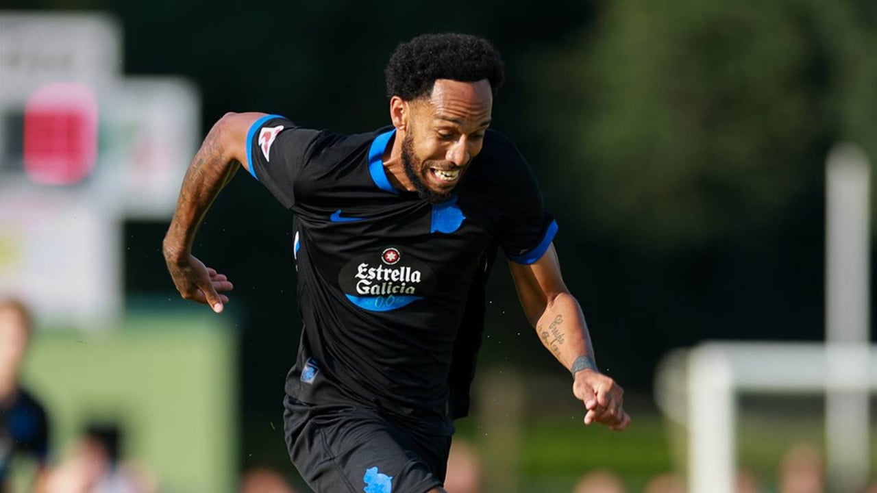 Aubameyang le da una alegría al Deportivo de la Coruña de Antonio Hidalgo