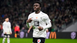 Vigilado por Sevilla y Betis, Bamba Dieng cambia de plan en el mercado