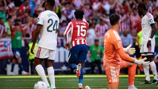 Atlético 2-1 Real Madrid: Derbi rojiblanco y primera crisis con Mourinho 