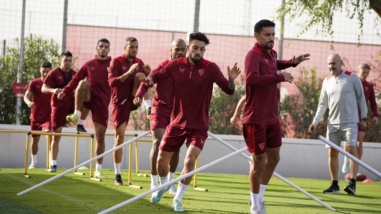 Isco enciende las alarmas en la vuelta al trabajo del Sevilla