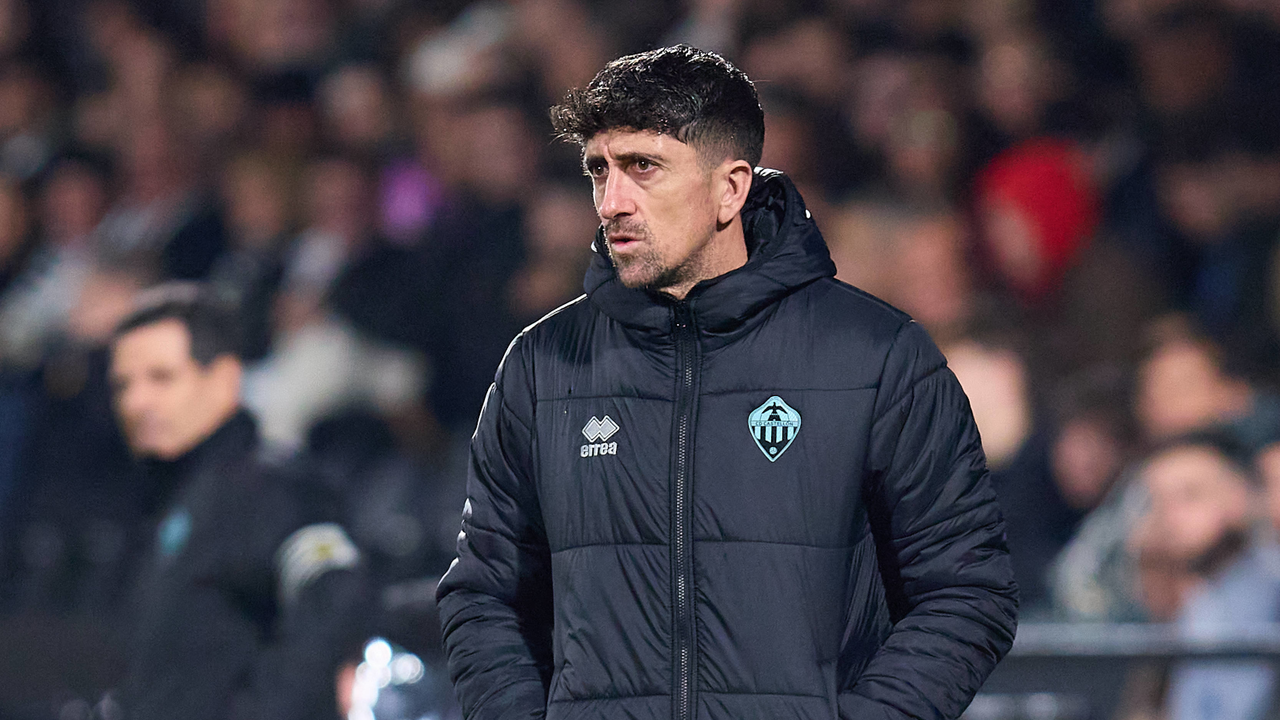 Pablo Hernández, técnico del Castellón, apela al sentimiento orelluts: "Por eso están especial lo que estoy viviendo"