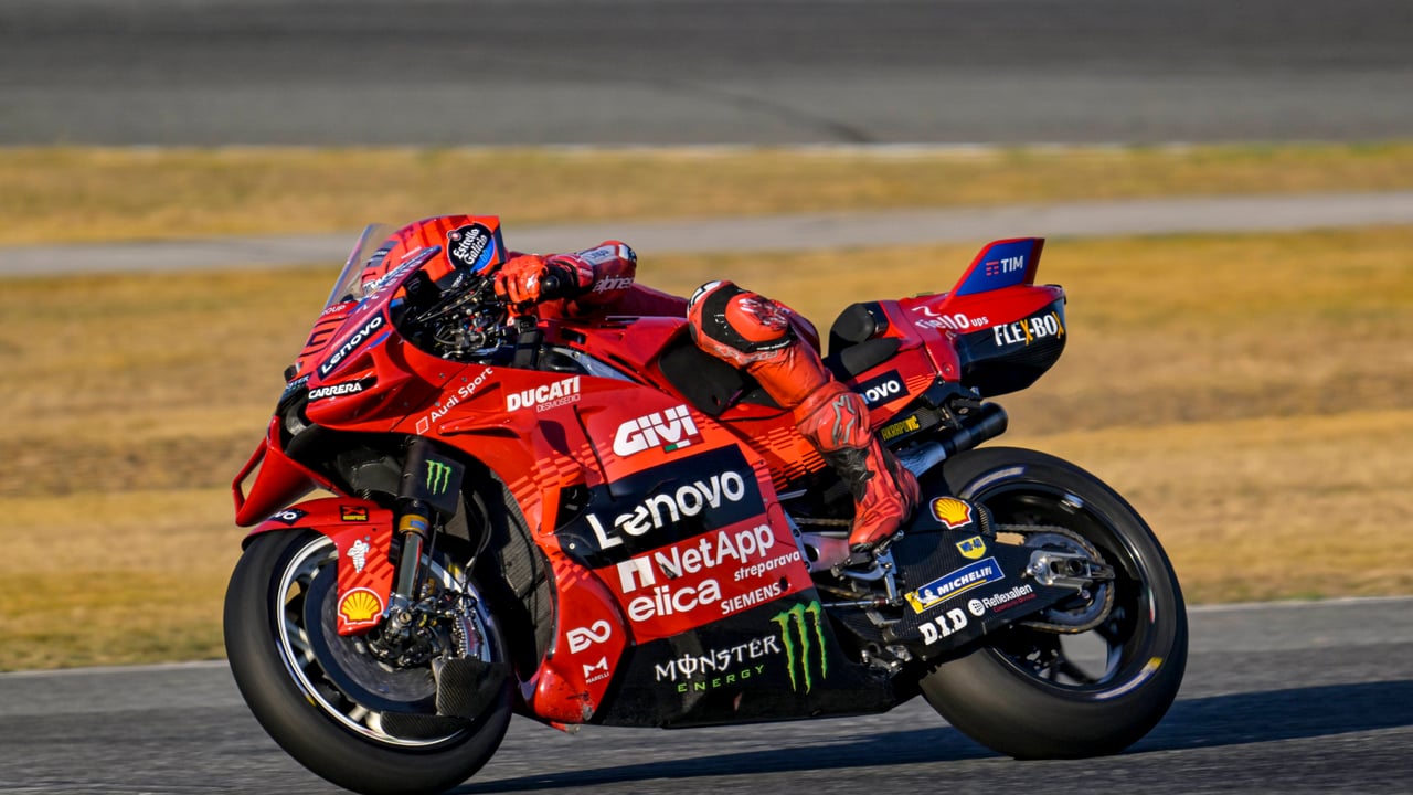 Marc Márquez asesta el primer golpe en Losail