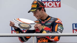José Antonio Rueda: "En el paddock sí me miran distinto, pero si no recojo mi cuarto ya está mi madre con la chancla"