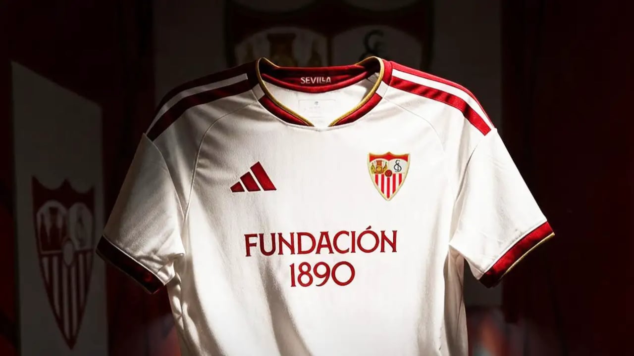 La búsqueda de patrocinador para la camiseta del Sevilla tiene letra pequeña: "Habrá novedades en las próximas semanas"