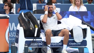 Djokovic deja entrever su retirada en los próximos meses tras admitir problemas físicos con el calor y la humedad