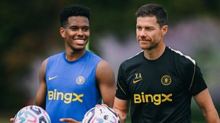Durísima sanción al Chelsea de Xabi Alonso por 74 infracciones en el mercado