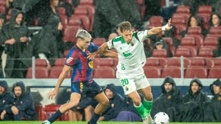 Sergio Canales, jugador del Racing del Santander, flipa con el cambio en el Barcelona de Flick: "Es una locura"