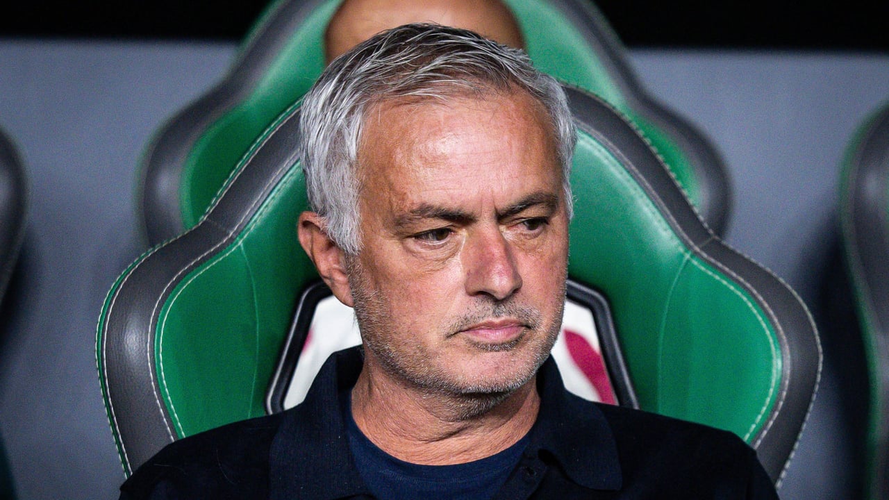 Mourinho, sobre la sanción al Manchester City: "Prefiero reírme un poco, estoy en los 60, con suerte seguiré aquí cuando llegue la sentencia final"
