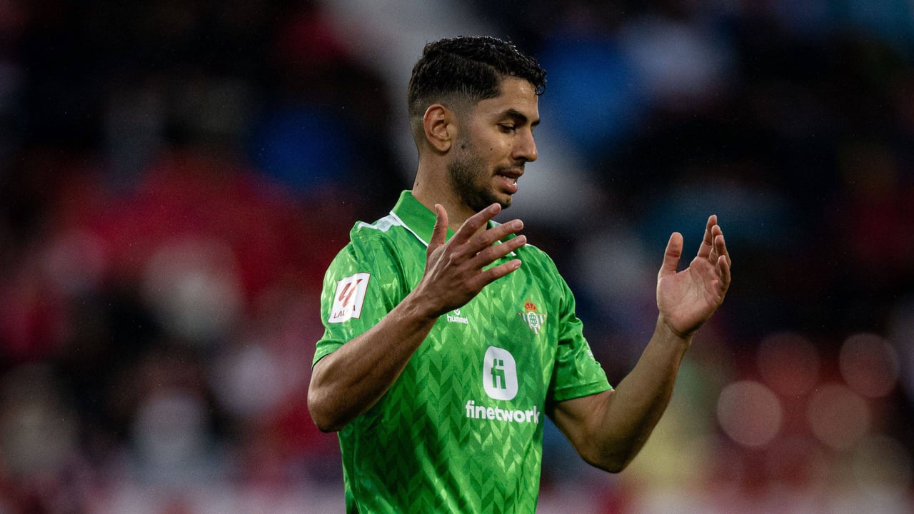 Ayoze deja en el aire su futuro