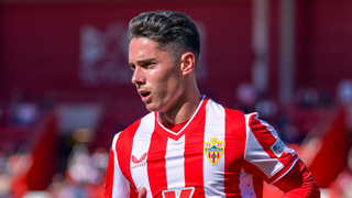 El posible fichaje de Sergio Arribas se va calentando: el máximo goleador del Almería y de LaLiga Hypermotion suma un nuevo pretendiente