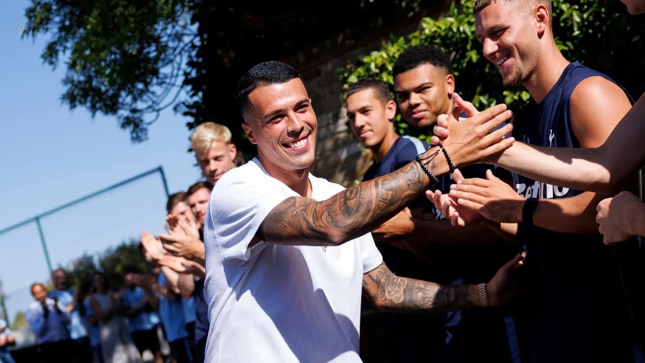 El Tottenham homenajea a Pedro Porro y manda un aviso al Barça tras interesarse por su fichaje