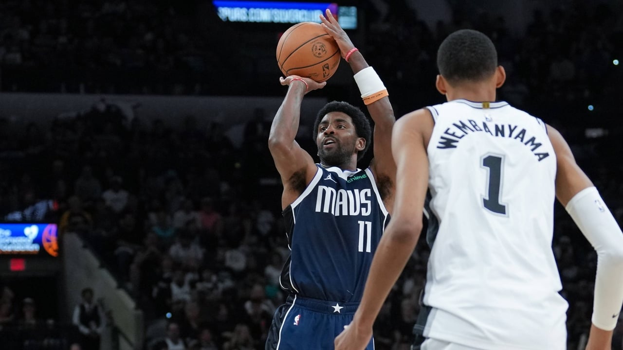 Kyrie Irving alza la voz y pone en su sitio a Wembanyama