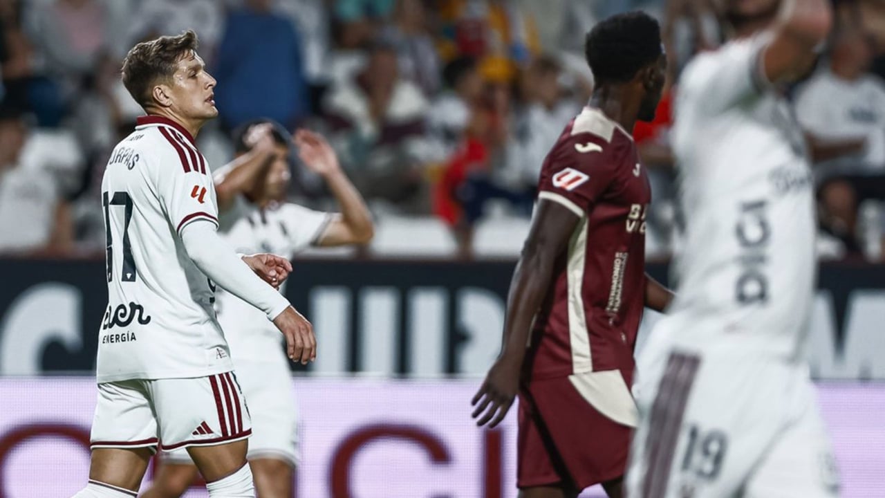 Iván Ania se frustra, pero su Córdoba ya respira (1-2)