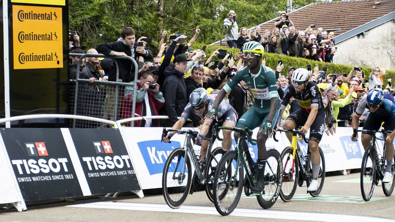 Clasificación Tour de Francia 2024 tras la 8ª etapa | Girmay sorprende a Philipsen y Pogacar se mantiene firme