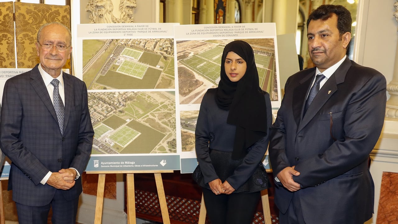 Al-Thani 'aparece' para negar la venta del Málaga a un primo