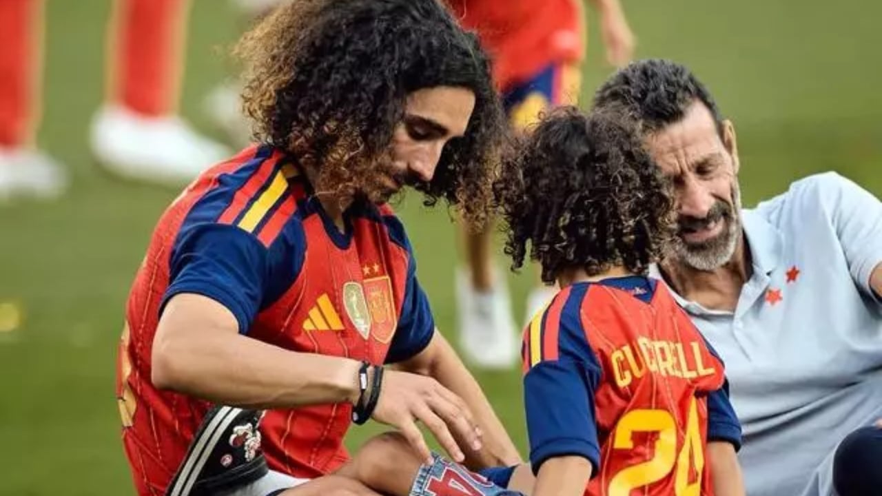 La reflexión de Marc Cucurella: "Mi madre se chupaba dos horas de coche para llevarme a entrenar. Se quedaba allí tres horas pasando frío o calor y luego volvíamos de noche"