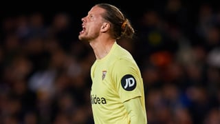 Adiós definitivo de Nyland con un mensaje emotivo: "Sevilla siempre será un hogar para mi familia"  