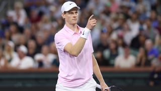 La intrahistoria de Sinner ante Fonseca en Indian Wells: discusión con un aficionado, pelotazo...