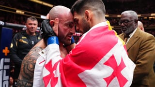 Donald Trump frena un épico Topuria - Volkanovski