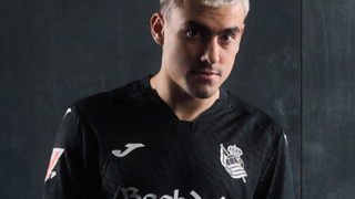 El color negro para la segunda equipación de la Real Sociedad