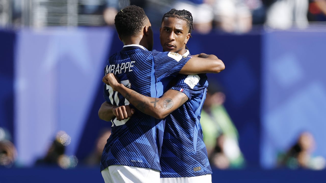 Olise deslumbra con Francia en su estreno en un Mundial y deja a Mbappé en un segundo plano